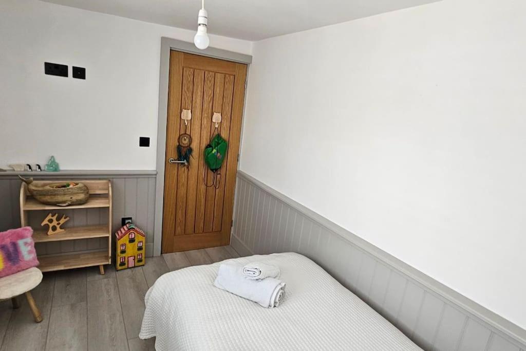 Humberston Boathouse Lodge & Hot Tub - Cleethorpes Beach Cabin Chalet エクステリア 写真