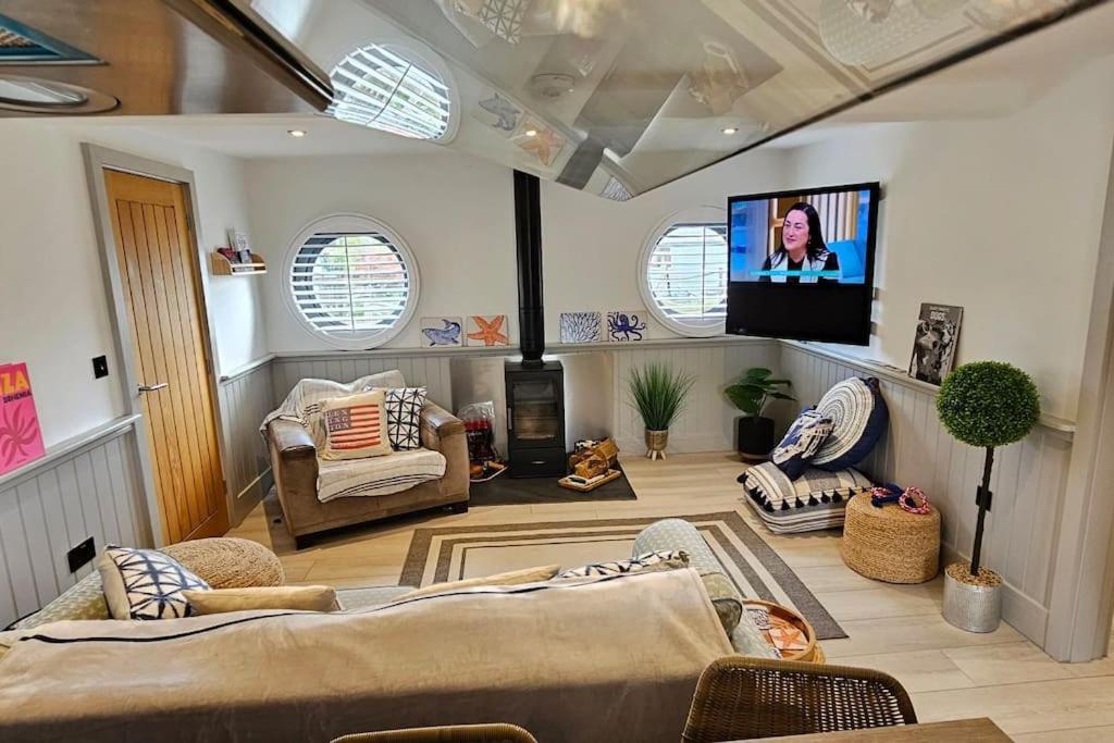 Humberston Boathouse Lodge & Hot Tub - Cleethorpes Beach Cabin Chalet エクステリア 写真