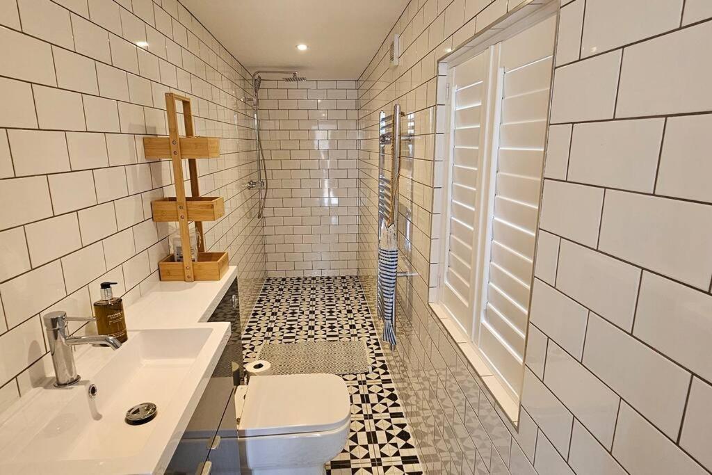 Humberston Boathouse Lodge & Hot Tub - Cleethorpes Beach Cabin Chalet エクステリア 写真
