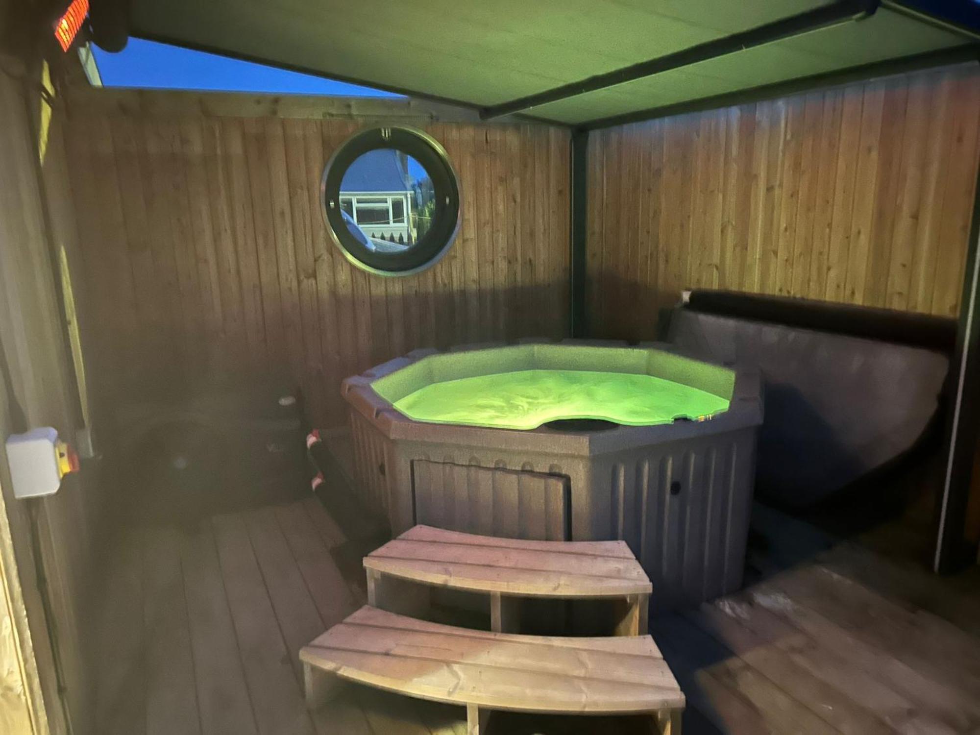 Humberston Boathouse Lodge & Hot Tub - Cleethorpes Beach Cabin Chalet エクステリア 写真